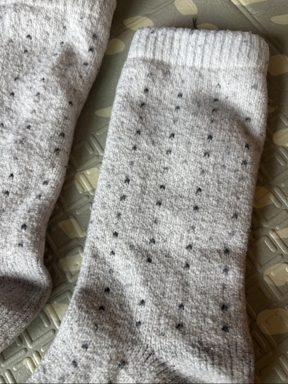 N/A grey dots